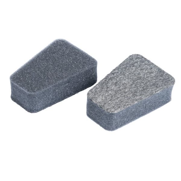Schuursponsjes voor de kachelruit